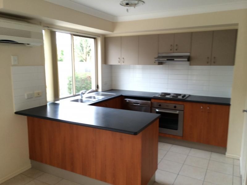 19 Johnston Street, Carina QLD 4152