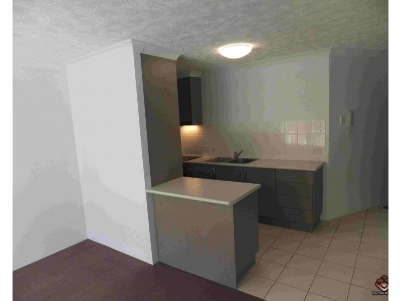 17 Lather Street, Southport QLD 4215