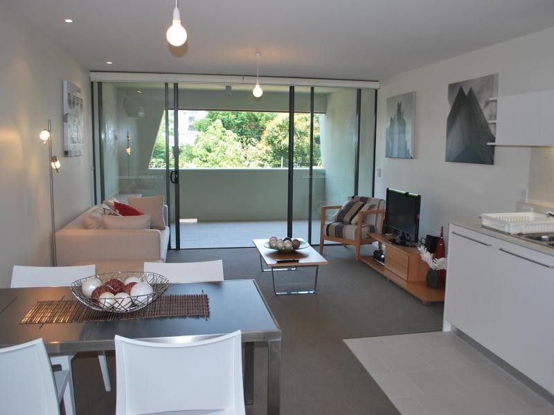 8 Musgrave St, West End QLD 4101