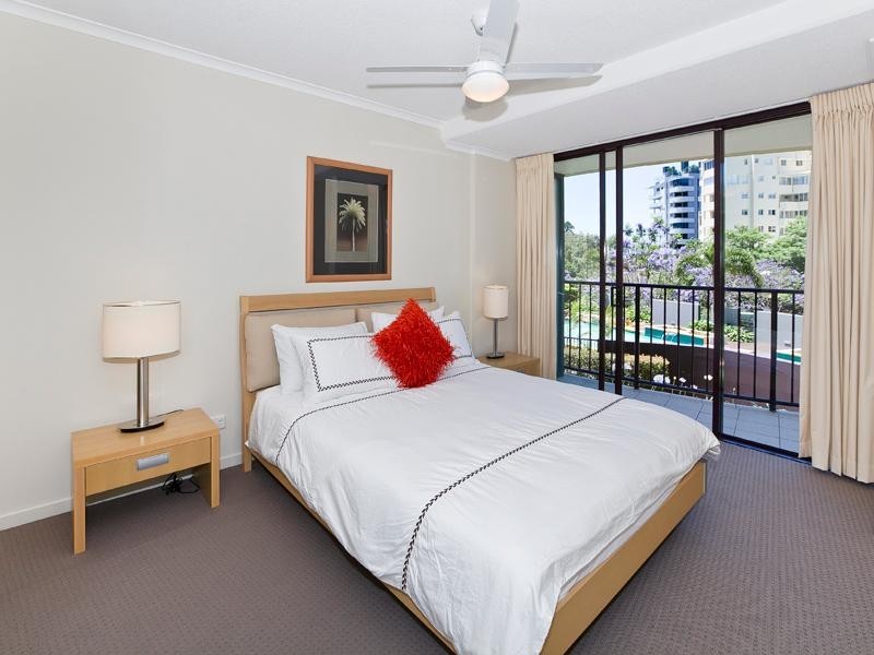 8 Land Street, Toowong QLD 4066