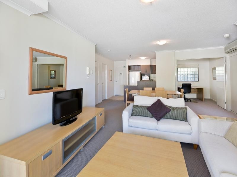 8 Land Street, Toowong QLD 4066