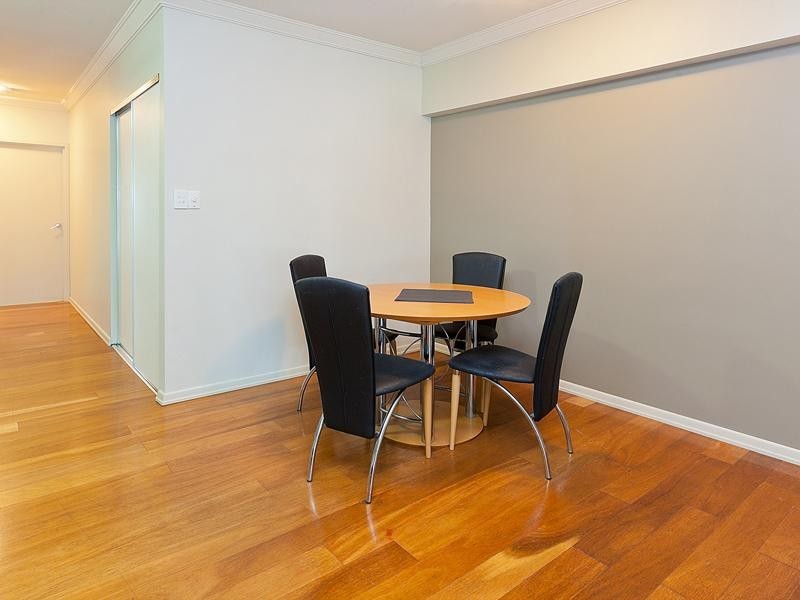 21 MILES STREET, Clayfield QLD 4011