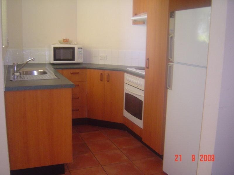 140 MARINE PARADE, Southport QLD 4215