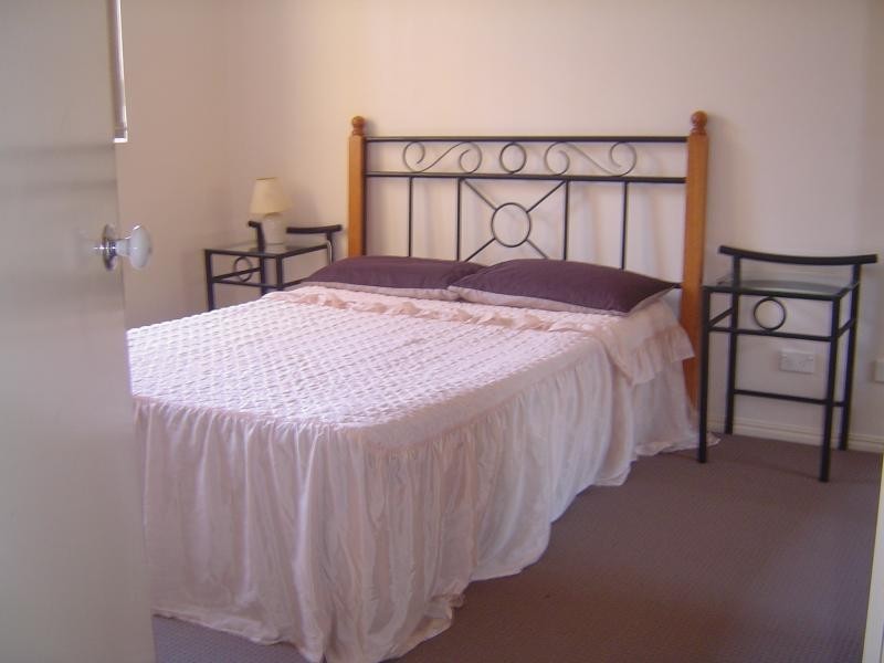 140 MARINE PARADE, Southport QLD 4215