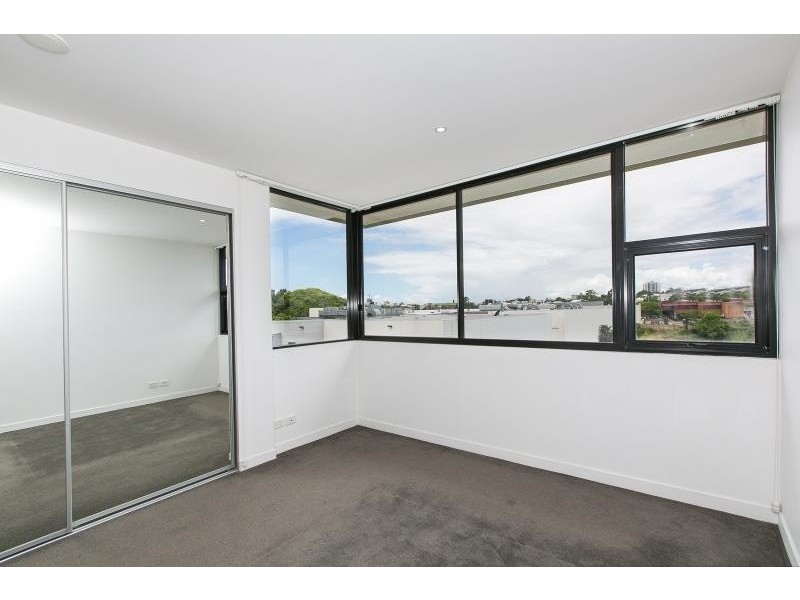 10 Pidgeon Cl., West End QLD 4101