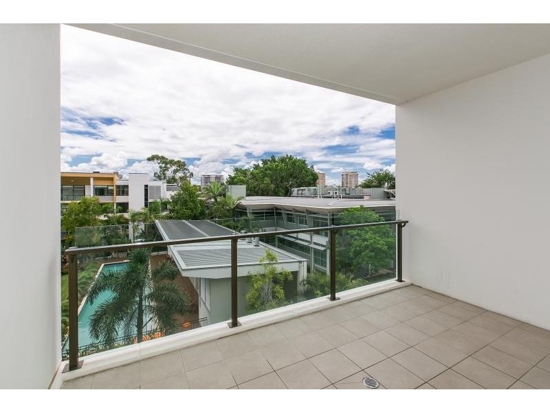 10 Pidgeon Cl., West End QLD 4101