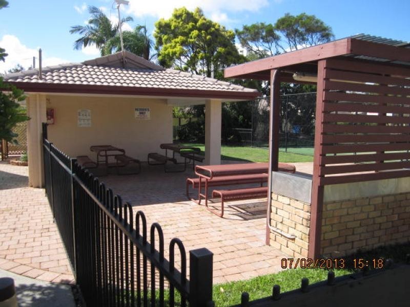 128 Benowa Road, Southport QLD 4215