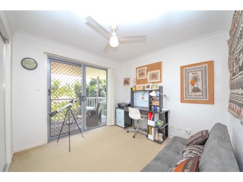 34-42 University Drive, Meadowbrook QLD 4131