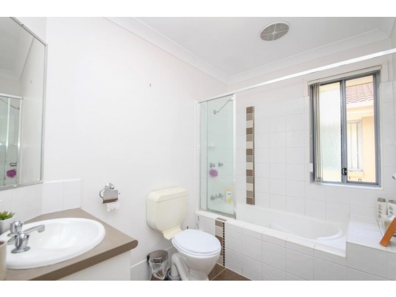 34-42 University Drive, Meadowbrook QLD 4131