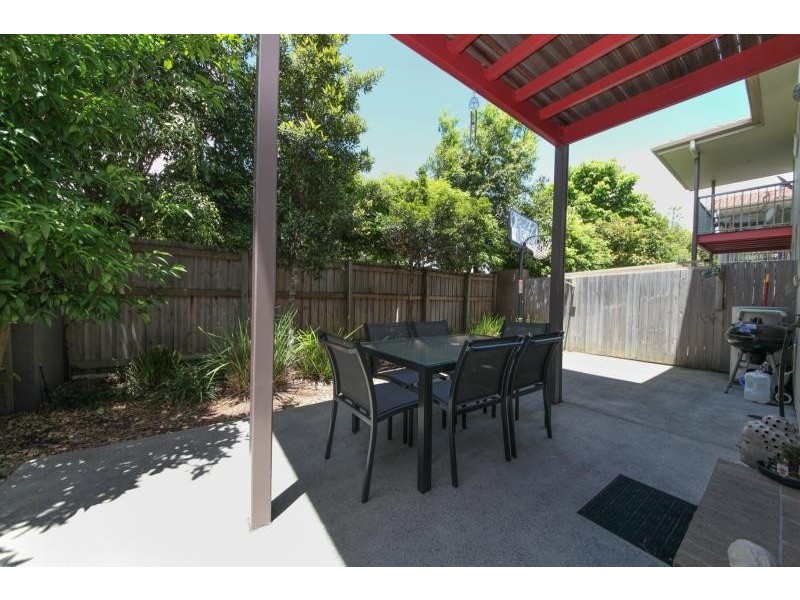 34-42 University Drive, Meadowbrook QLD 4131
