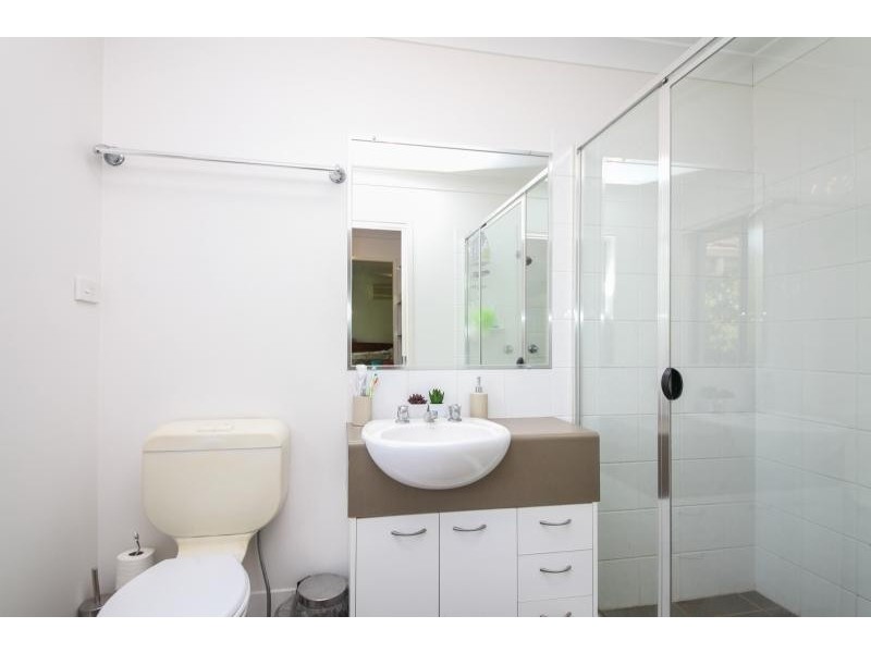 34-42 University Drive, Meadowbrook QLD 4131