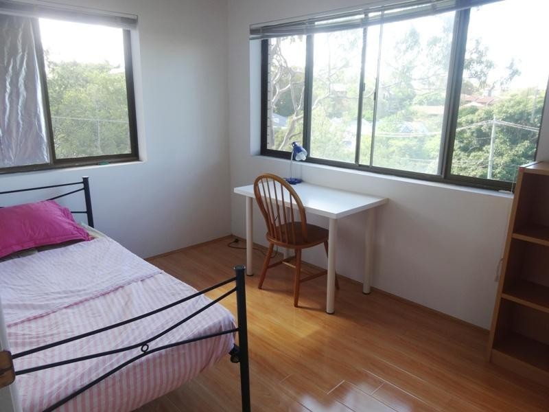 46 Lucinda Street, Taringa QLD 4068