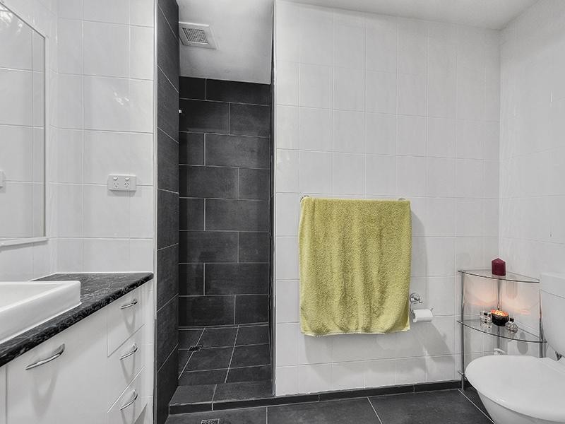 101 Bowen St, Spring Hill QLD 4000