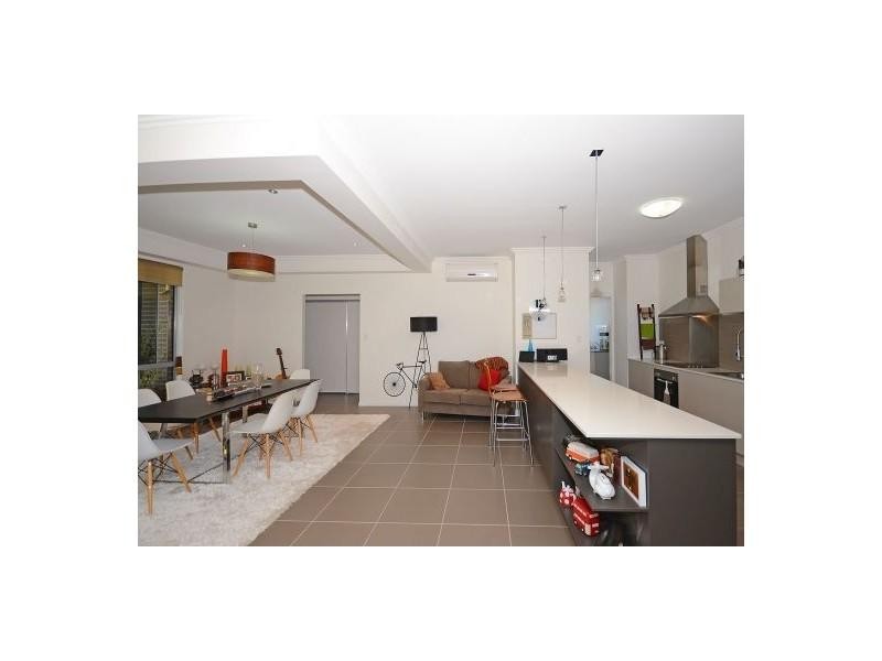 8 Dugong Ave, Pialba QLD 4655