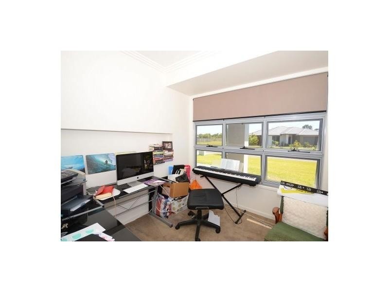 8 Dugong Ave, Pialba QLD 4655