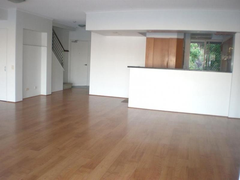 135 Macquarie Street, Teneriffe QLD 4005