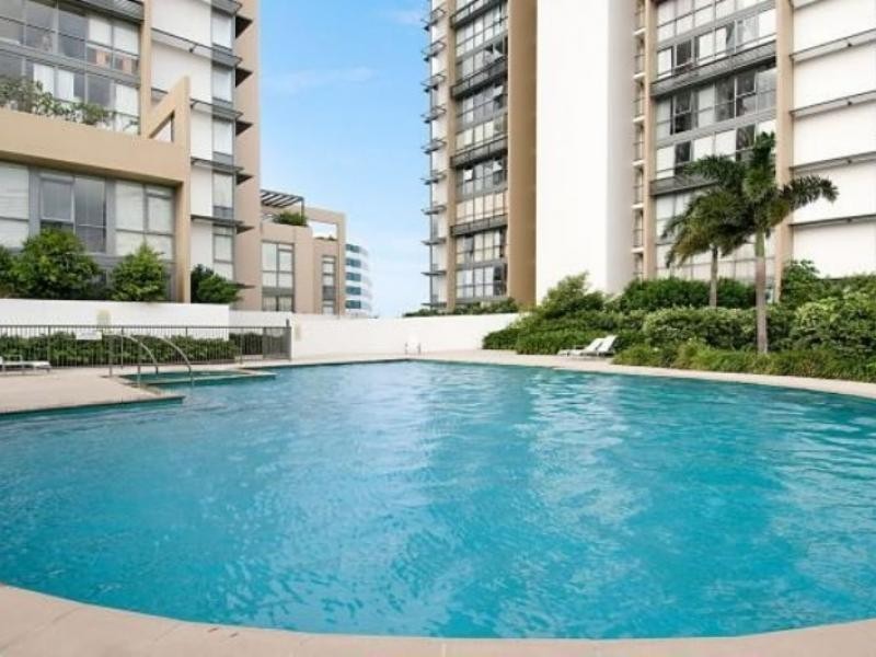 105 Scarborough Street, Southport QLD 4215