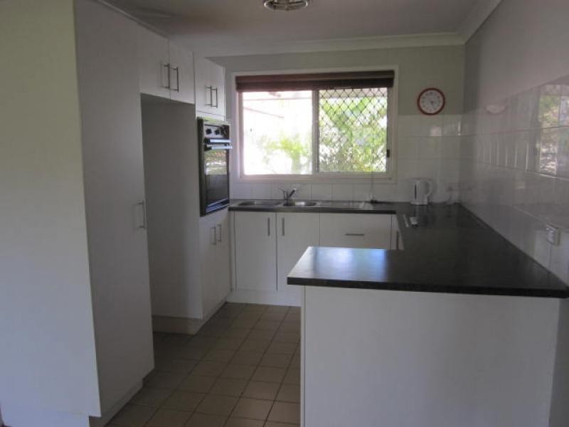 128 Benowa Road, Southport QLD 4215