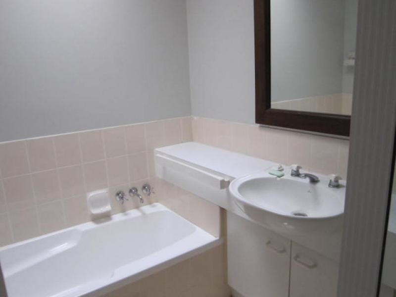 128 Benowa Road, Southport QLD 4215