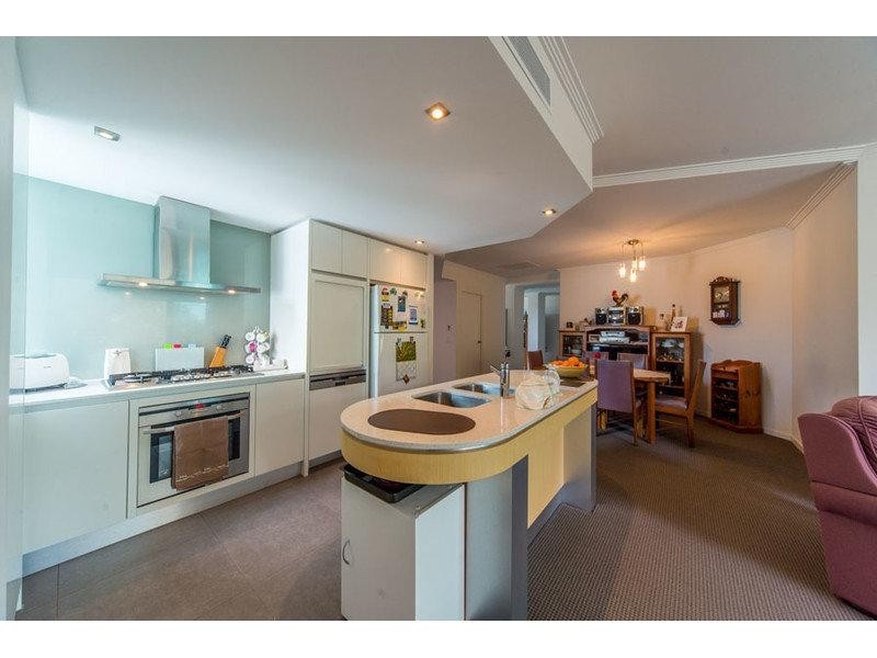 28 Bayview Street, Runaway Bay QLD 4216