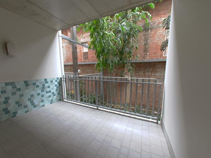 8 Skyring Terrace, Teneriffe QLD 4005