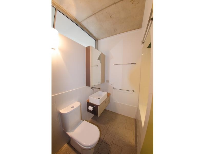 8 Skyring Terrace, Teneriffe QLD 4005