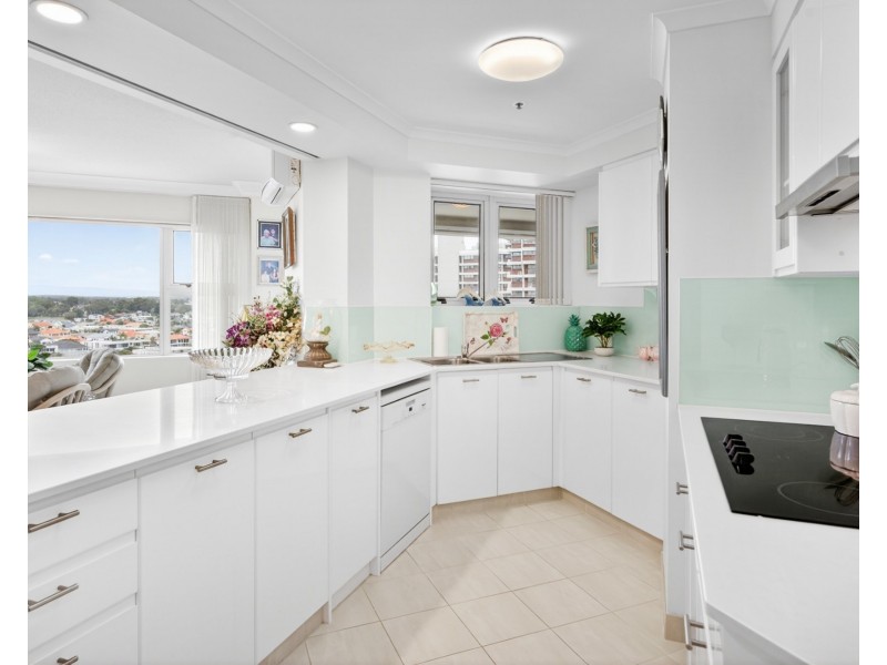 12 Commodore Drive, Southport QLD 4215