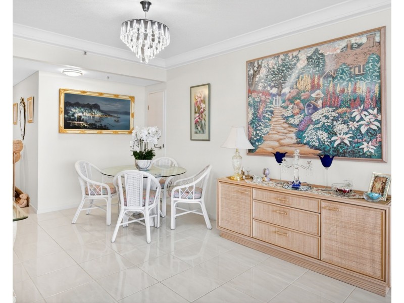 ID:3783432/12 Commodore Drive, Surfers Paradise QLD 4217