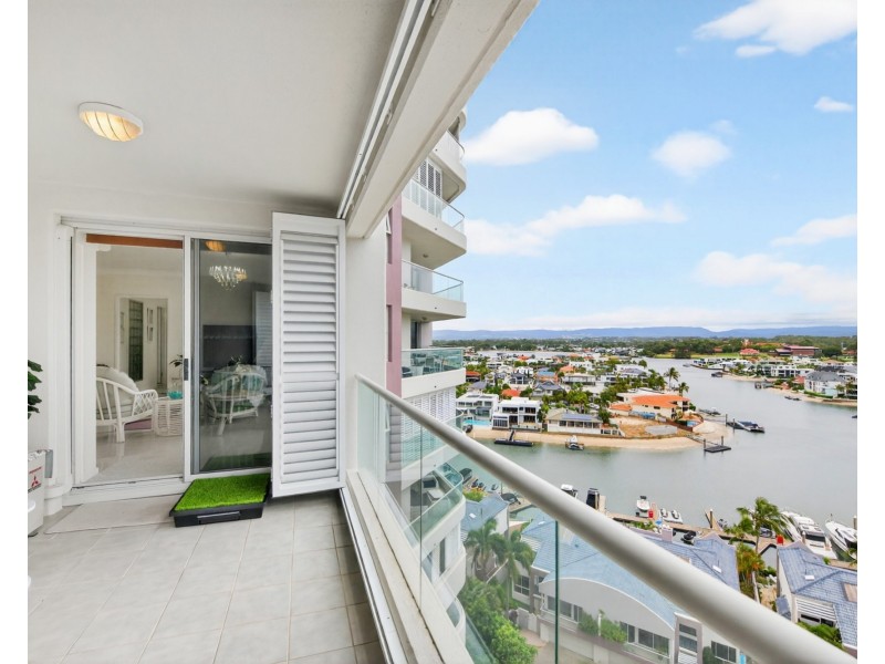 ID:3783432/12 Commodore Drive, Surfers Paradise QLD 4217