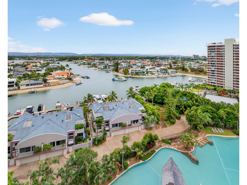 ID:3783432/12 Commodore Drive, Surfers Paradise QLD 4217