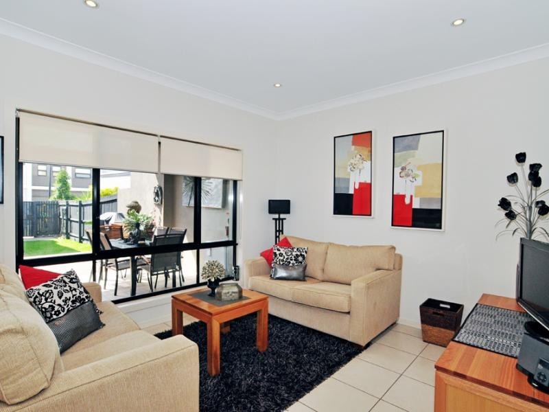 16 Surbiton Court, Carindale QLD 4152