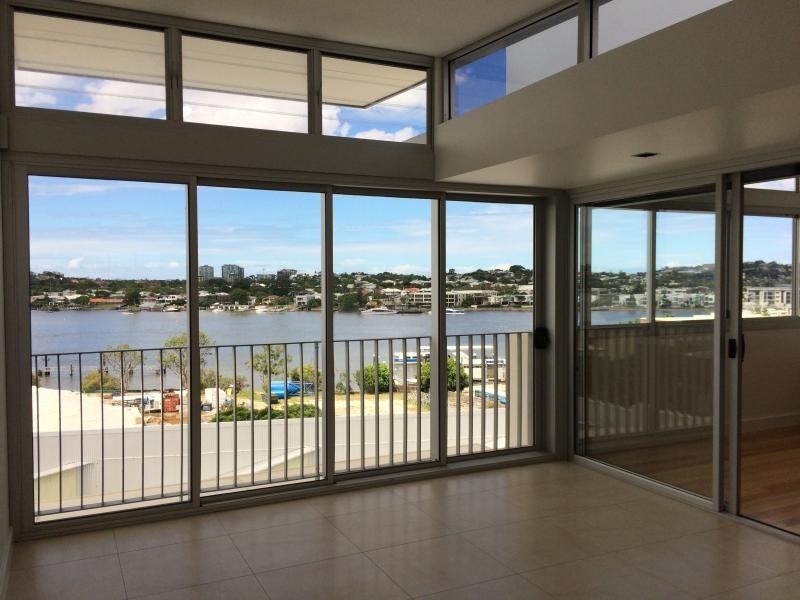 8 Skyring Terrace, Teneriffe QLD 4005