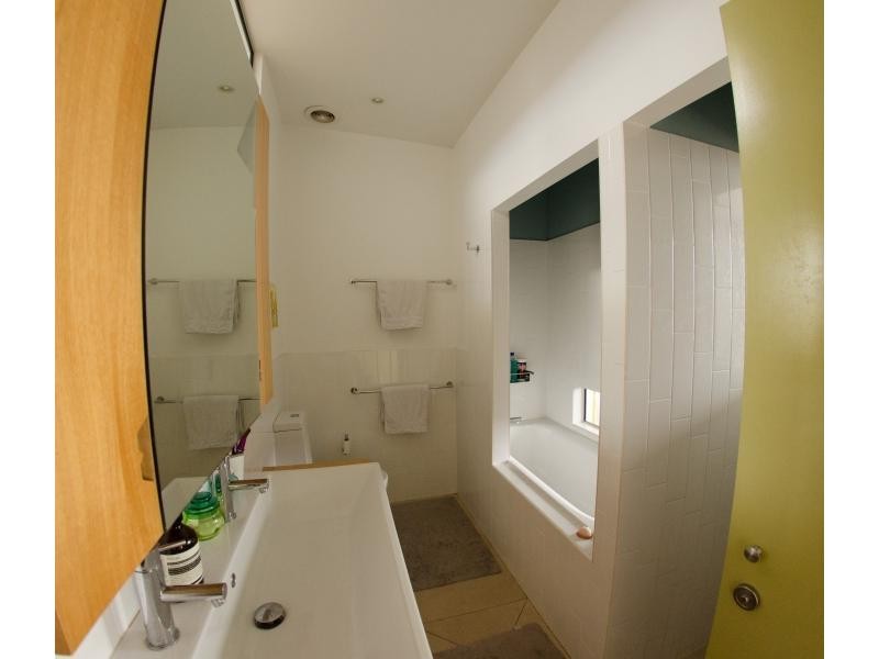 8 Skyring Terrace, Teneriffe QLD 4005