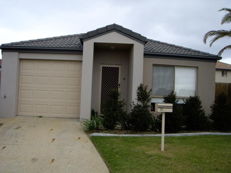 08 Johnston Street, Carina QLD 4152