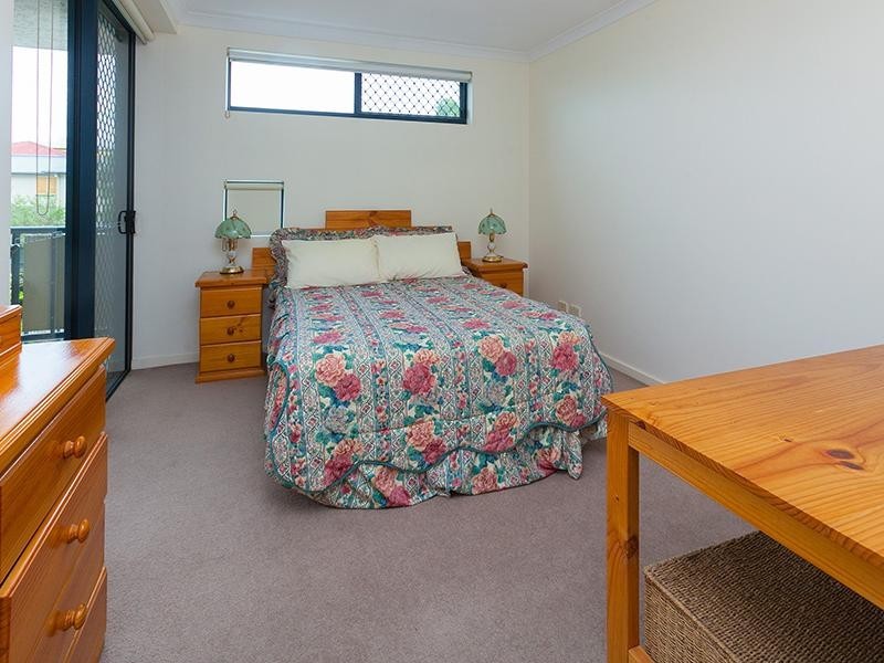 38 Brougham, Fairfield QLD 4103