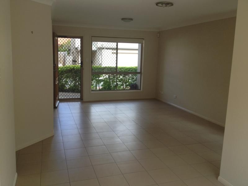 30 Johnston Street, Carina QLD 4152