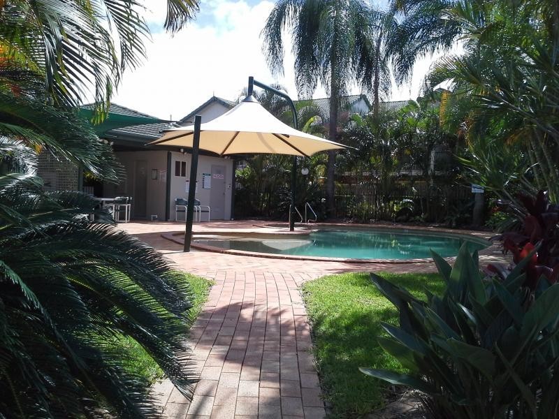 9 Santa Cruz Blvd, Clear Island Waters QLD 4226