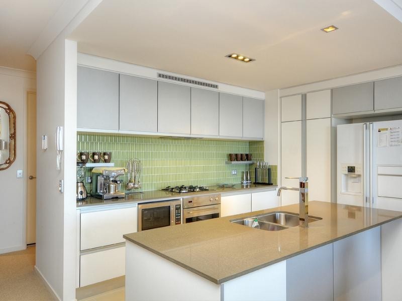 3030 Boulevard, Carrara QLD 4211