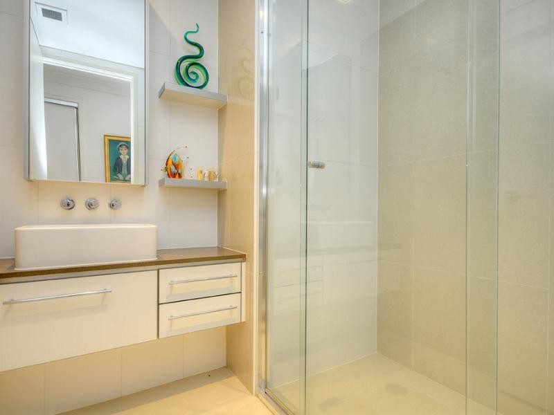 3030 Boulevard, Carrara QLD 4211