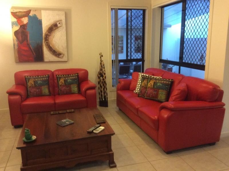 16 Surbiton Court, Carindale QLD 4152