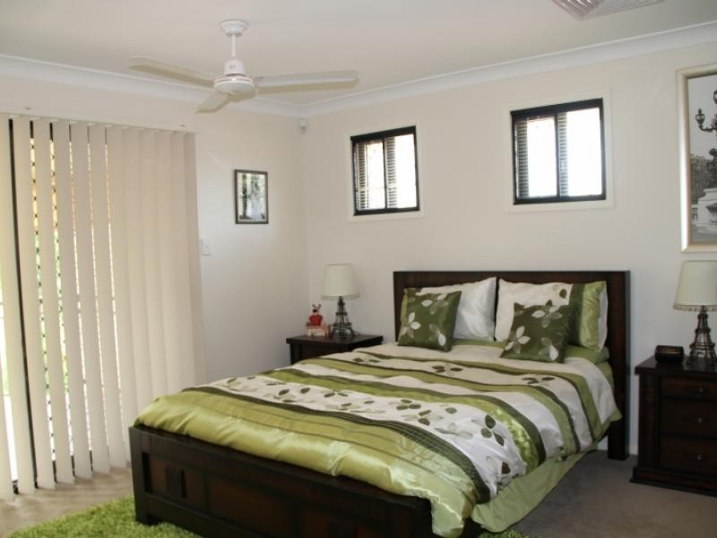 110 Scrub Rd, Carindale QLD 4152