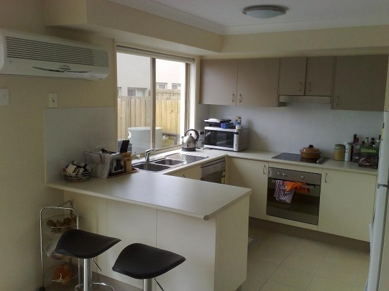 28 Johnston Street, Carina QLD 4152