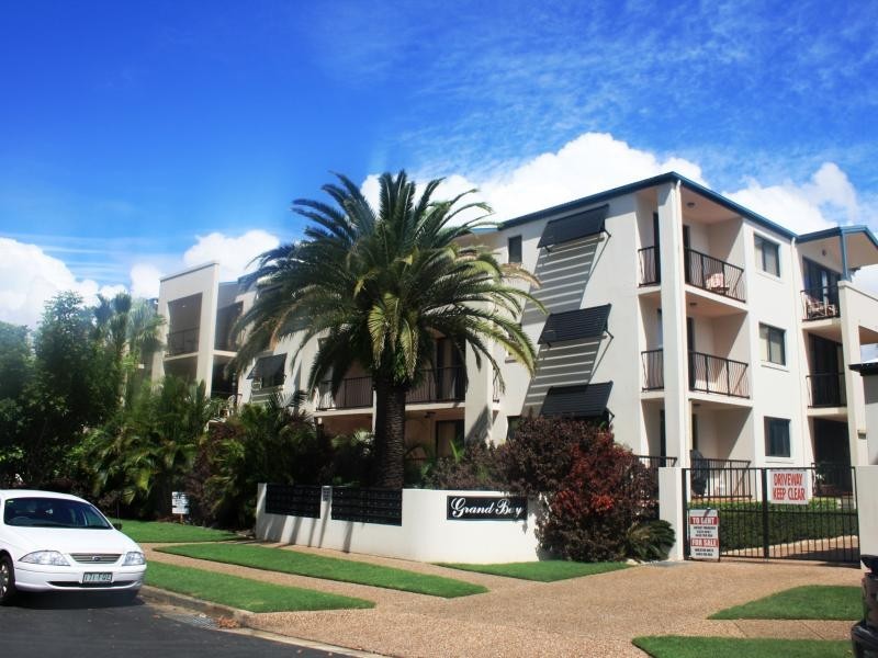 38 Labrador Street, Labrador QLD 4215