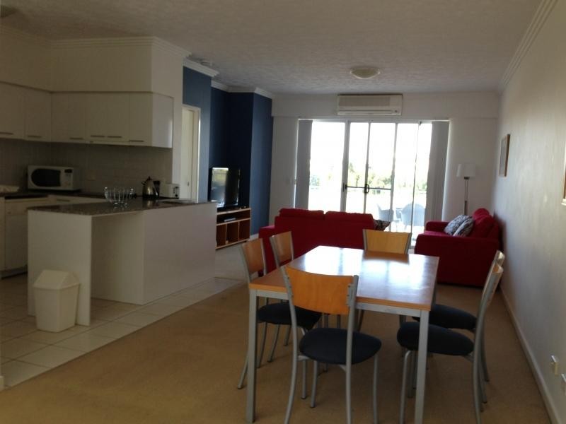 98 University Drive, Varsity Lakes QLD 4227