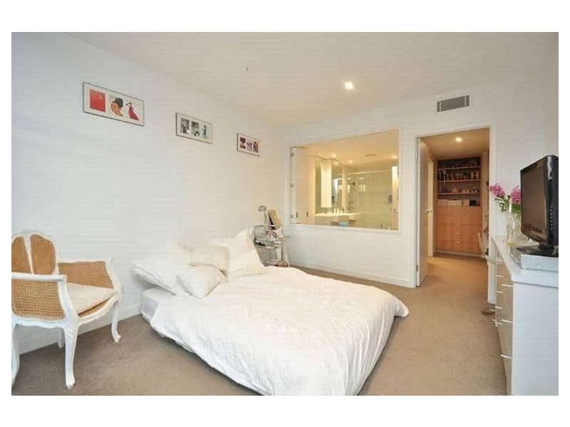 10 Pidgeon Close, West End QLD 4101