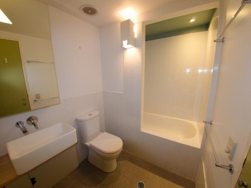 8 Skyring Terrace, Teneriffe QLD 4005