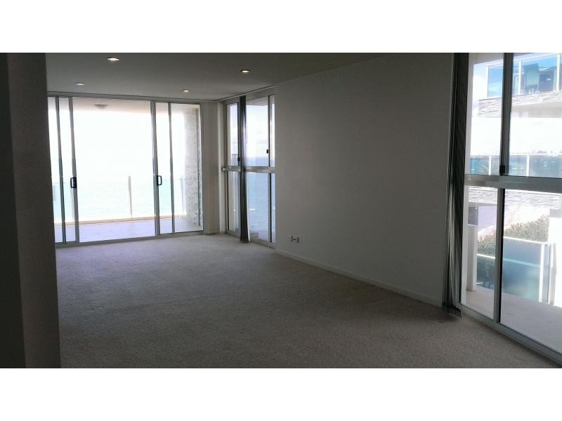 87 Marine Parade, Redcliffe QLD 4020
