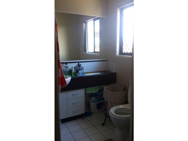 7 Nev Close, Wishart QLD 4122