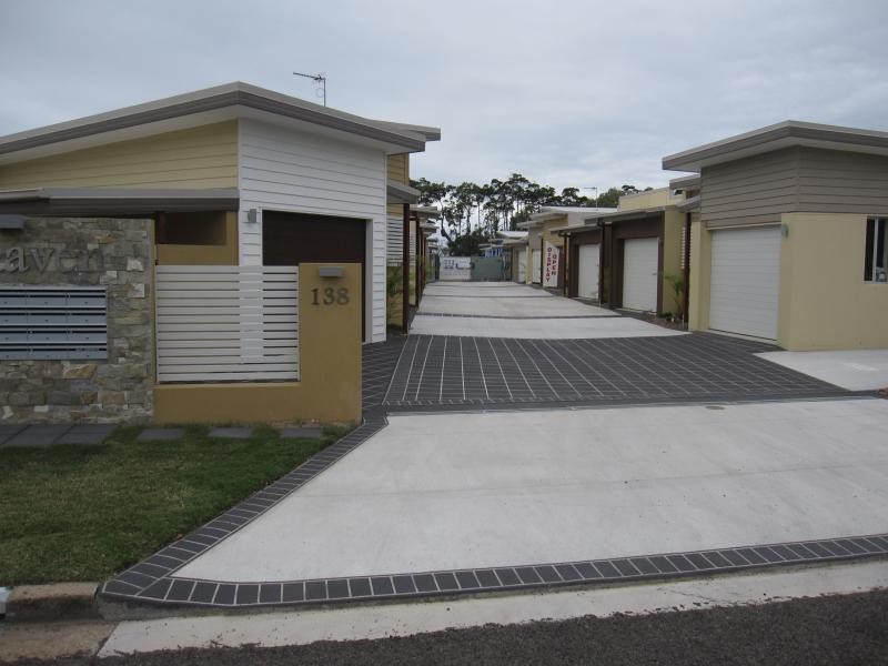 138 Cypress Street, Urangan QLD 4655