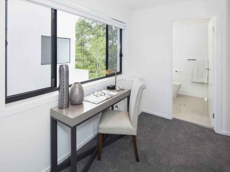 17/323 BBayview Street, Runaway Bay QLD 4216